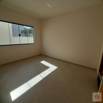 Imagem Casa com 2 Quartos à Venda, 74 m² em Caxito - Maricá