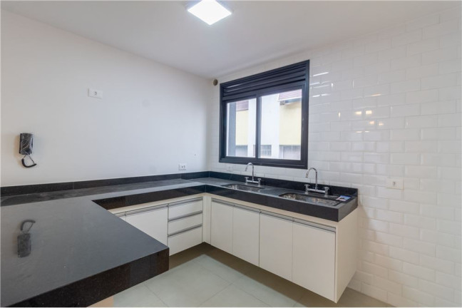 Imagem Casa com 2 Quartos à Venda, em Higienópolis - São Paulo Imagem Casa com 2 Quartos à Venda, em Higienópolis - São Paulo