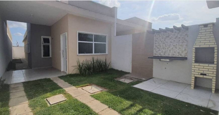 Casa com 3 Quartos à Venda, 80 m² em Pacatuba