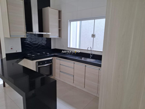 Imagem Casa com 3 Quartos à Venda, 200 m² Imagem Casa com 3 Quartos à Venda, 200 m²
