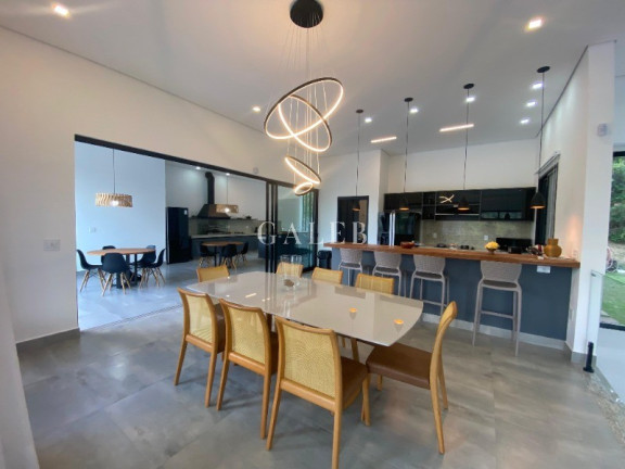 Imagem Casa com 3 Quartos à Venda, 361 m² em Clube Da Montanha - Atibaia Imagem Casa com 3 Quartos à Venda, 361 m² em Clube Da Montanha - Atibaia