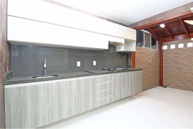 Imagem Casa com 2 Quartos à Venda, em Sarandi - Porto Alegre Imagem Casa com 2 Quartos à Venda, em Sarandi - Porto Alegre