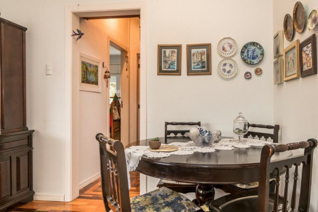 Imagem Imóvel com 2 Quartos à Venda, 60 m² em São João - Porto Alegre Imagem Imóvel com 2 Quartos à Venda, 60 m² em São João - Porto Alegre