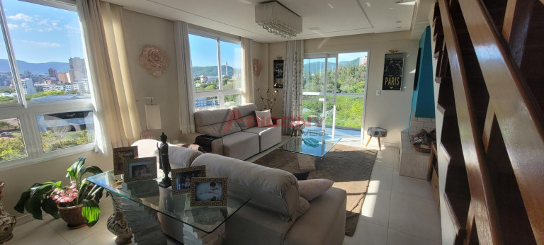 Apartamento com 3 Quartos à Venda, 257 m² em Nossa Senhora De Lourdes - Santa Maria