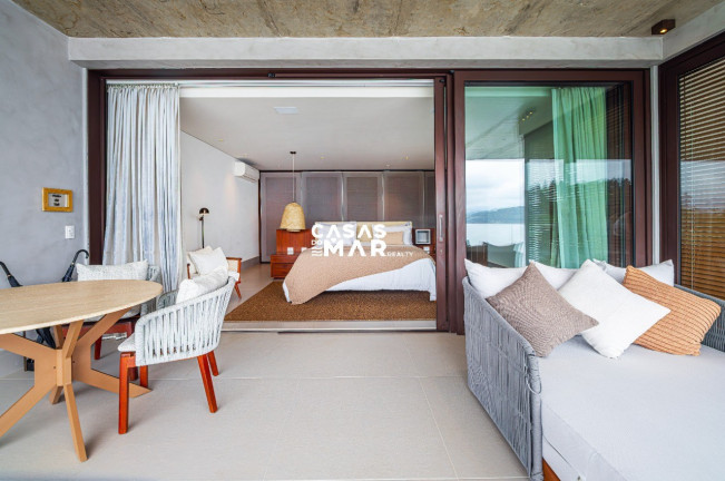 Imagem Imóvel com 7 Quartos à Venda, 5.600 m² em Ponta Da Cruz - Angra Dos Reis Imagem Imóvel com 7 Quartos à Venda, 5.600 m² em Ponta Da Cruz - Angra Dos Reis
