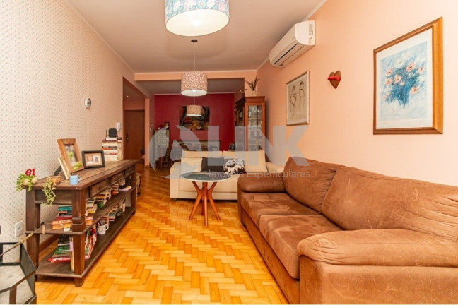 Imagem Apartamento com 3 Quartos à Venda, 124 m² em Moinhos De Vento - Porto Alegre