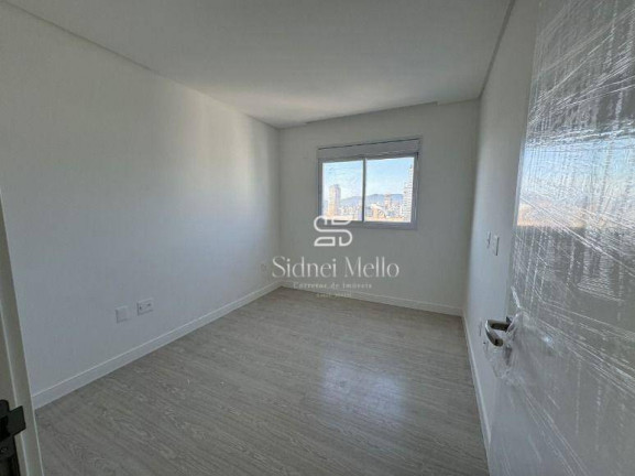 Imagem Cobertura com 4 Quartos à Venda, 296 m² em Meia Praia - Itapema