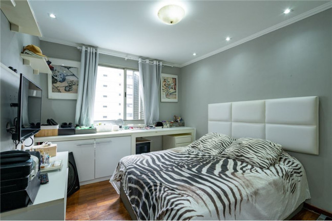 Imagem Apartamento com 3 Quartos à Venda, 130 m² em Itaim Bibi - São Paulo