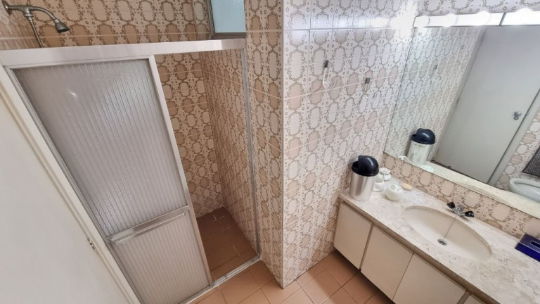 Imagem Apartamento com 3 Quartos à Venda, 130 m² em Pitangueiras - Guarujá