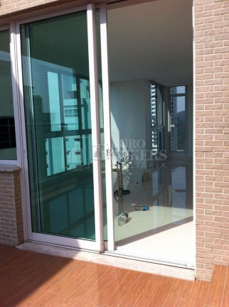Imagem Cobertura com 3 Quartos à Venda, 330 m² em Centro - Balneário Camboriú Imagem Cobertura com 3 Quartos à Venda, 330 m² em Centro - Balneário Camboriú