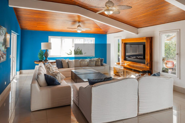 Imagem Casa com 7 Quartos à Venda, 980 m² em Tenorio - Ubatuba Imagem Casa com 7 Quartos à Venda, 980 m² em Tenorio - Ubatuba
