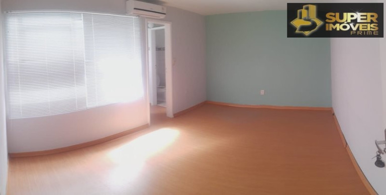 Sala Comercial à Venda, 18 m² em Centro - Pelotas