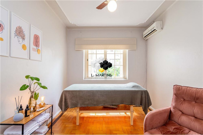 Imagem Casa com 4 Quartos à Venda, 98 m² em Petrópolis - Porto Alegre Imagem Casa com 4 Quartos à Venda, 98 m² em Petrópolis - Porto Alegre