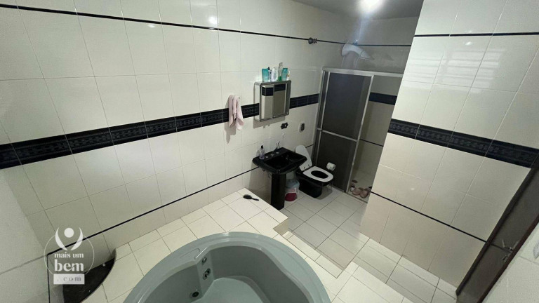 Imagem Casa com 5 Quartos à Venda, 236 m² em Atuba - Curitiba