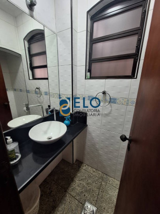 Imagem Casa com 4 Quartos à Venda, 380 m² em José Menino - Santos