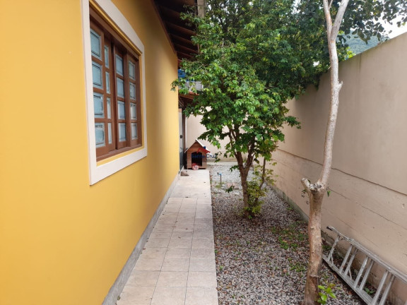 Imagem Sobrado com 3 Quartos à Venda, 450 m² em Muquem - Florianópolis