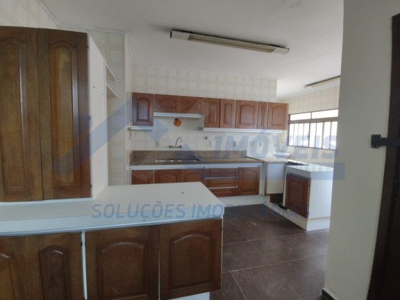 Imagem Sobrado com 3 Quartos à Venda, em Petrópolis - Porto Alegre Imagem Sobrado com 3 Quartos à Venda, em Petrópolis - Porto Alegre