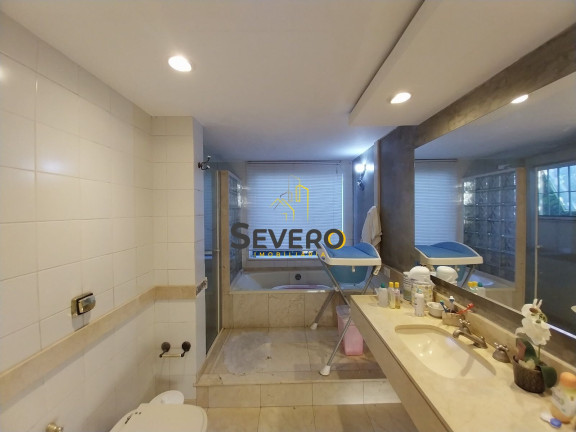 Imagem Casa com 6 Quartos à Venda, 300 m² em Piratininga - Niterói Imagem Casa com 6 Quartos à Venda, 300 m² em Piratininga - Niterói