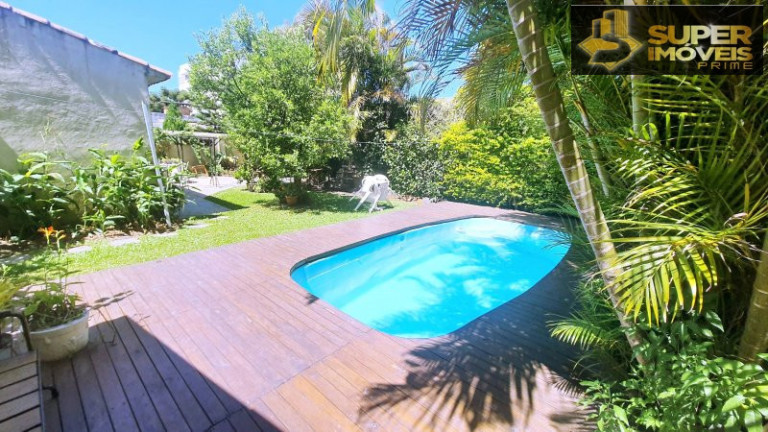 Imagem Casa com 3 Quartos à Venda, 315 m² em Centro - Pelotas Imagem Casa com 3 Quartos à Venda, 315 m² em Centro - Pelotas