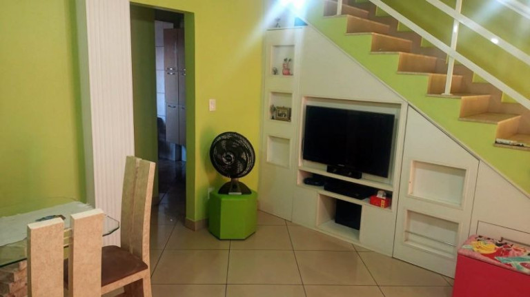 Imagem Casa com 4 Quartos à Venda, 150 m²