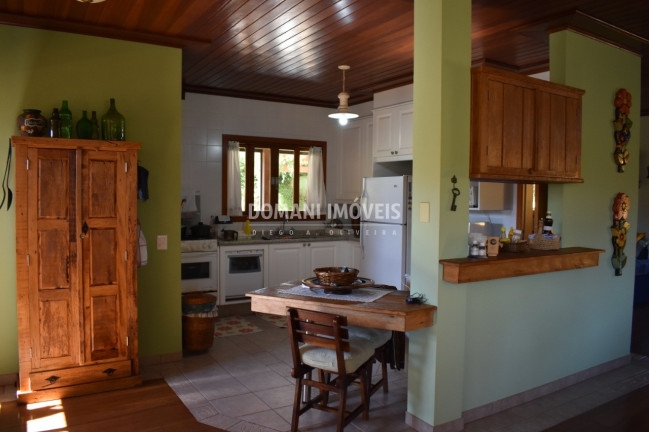 Imagem Casa com 4 Quartos à Venda, 363 m² em Região Do Alto Da Boa Vista - Campos Do Jordão Imagem Casa com 4 Quartos à Venda, 363 m² em Região Do Alto Da Boa Vista - Campos Do Jordão