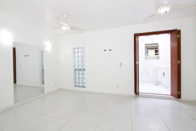 Imagem Apartamento com 1 Quarto à Venda, 60 m² em Centro Histórico - Porto Alegre Imagem Apartamento com 1 Quarto à Venda, 60 m² em Centro Histórico - Porto Alegre