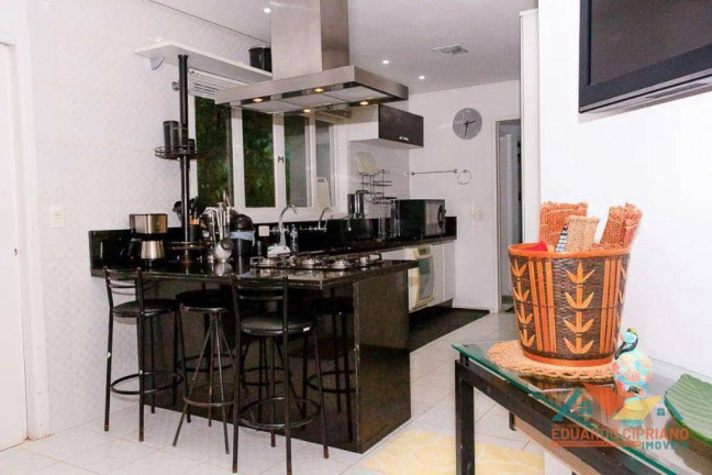 Imagem Casa com 6 Quartos à Venda,  em Massaguaçu - Caraguatatuba