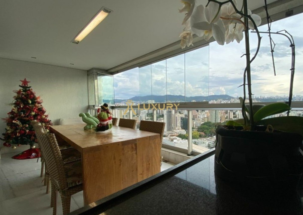 Imagem Imóvel com 4 Quartos à Venda, 168 m² em Lourdes - Belo Horizonte Imagem Imóvel com 4 Quartos à Venda, 168 m² em Lourdes - Belo Horizonte