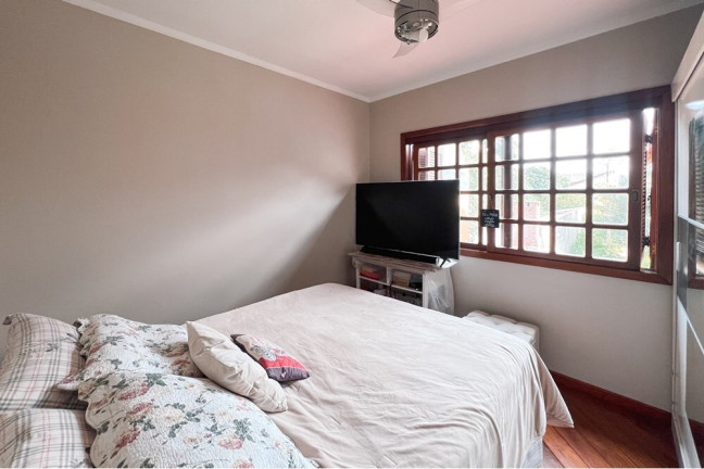 Imagem Casa com 3 Quartos à Venda, 211 m² em Niterói - Canoas Imagem Casa com 3 Quartos à Venda, 211 m² em Niterói - Canoas