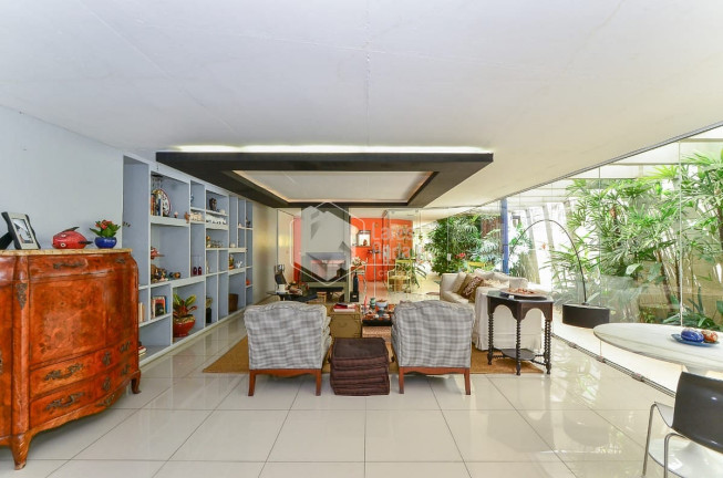 Imagem Casa com 3 Quartos à Venda, 367 m² em Brooklin - São Paulo Imagem Casa com 3 Quartos à Venda, 367 m² em Brooklin - São Paulo