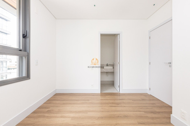 Imagem Imóvel com 3 Quartos à Venda, 151 m² em Batel - Curitiba Imagem Imóvel com 3 Quartos à Venda, 151 m² em Batel - Curitiba