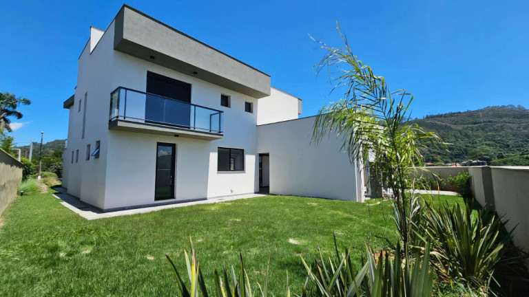 Imagem Casa com 3 Quartos à Venda, em Poços De Caldas Imagem Casa com 3 Quartos à Venda, em Poços De Caldas
