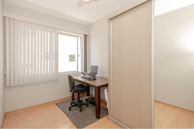 Imagem Imóvel com 3 Quartos à Venda, 89 m² em Rio Branco - Porto Alegre Imagem Imóvel com 3 Quartos à Venda, 89 m² em Rio Branco - Porto Alegre