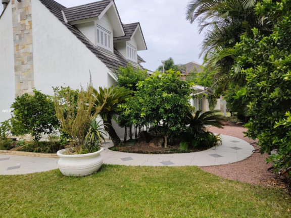 Imagem Casa com 6 Quartos à Venda, 500 m² em Centro - Imbé