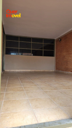 Imagem Casa com 3 Quartos à Venda, em Centro - Cravinhos Imagem Casa com 3 Quartos à Venda, em Centro - Cravinhos