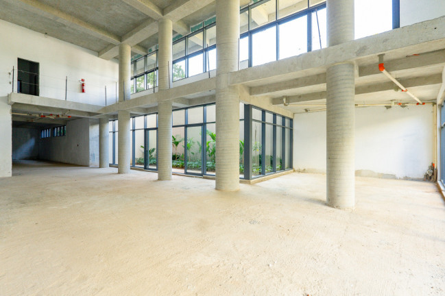 Ponto Comercial à Venda, 897 m² em Vila Ipojuca - São Paulo