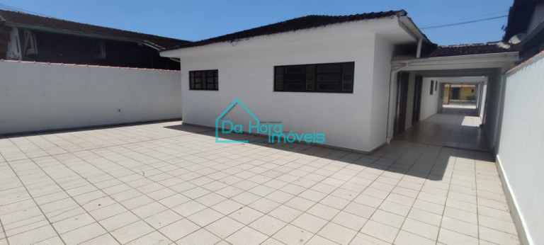 Imagem Casa com 5 Quartos à Venda, 290 m² em Balneario Florida - Praia Grande Imagem Casa com 5 Quartos à Venda, 290 m² em Balneario Florida - Praia Grande