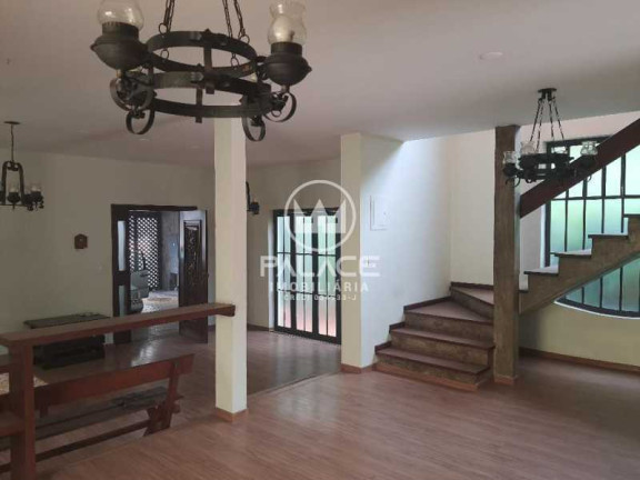 Imagem Imóvel com 3 Quartos à Venda, 304 m² em Centro - Piracicaba