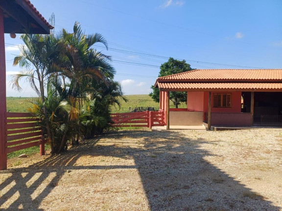 Imagem Chácara com 1 Quarto à Venda, 100 m² em Centro - Guaratinguetá Imagem Chácara com 1 Quarto à Venda, 100 m² em Centro - Guaratinguetá