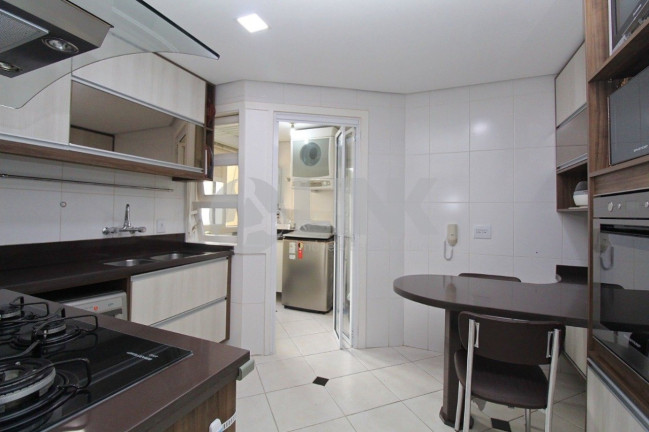 Imagem Apartamento com 3 Quartos à Venda, 137 m² em Jardim Lindóia - Porto Alegre