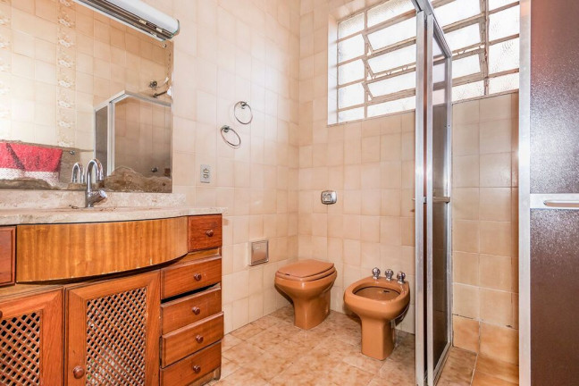 Imagem Casa com 4 Quartos à Venda, 228 m² em São Geraldo - Porto Alegre