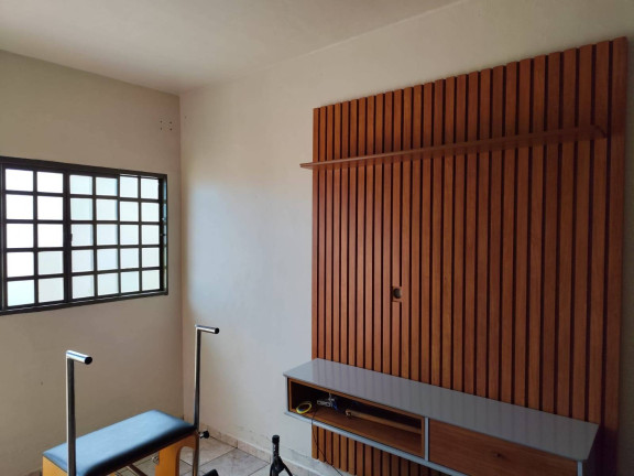 Imagem Casa com 2 Quartos à Venda, 220 m² em Jardim Novo Horizonte - Arapongas Imagem Casa com 2 Quartos à Venda, 220 m² em Jardim Novo Horizonte - Arapongas