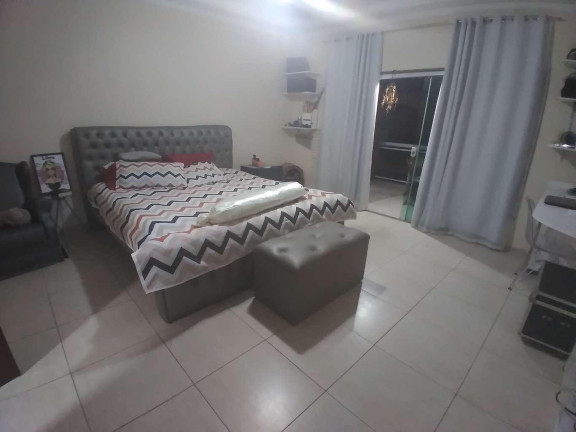 Imagem Casa com 3 Quartos à Venda, 300 m² em Vila Valqueire - Rio De Janeiro Imagem Casa com 3 Quartos à Venda, 300 m² em Vila Valqueire - Rio De Janeiro