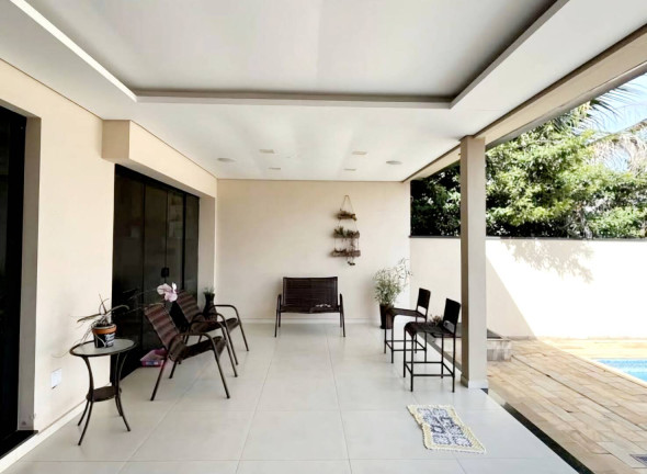 Imagem Casa com 3 Quartos à Venda, 300 m² em Campinas Imagem Casa com 3 Quartos à Venda, 300 m² em Campinas