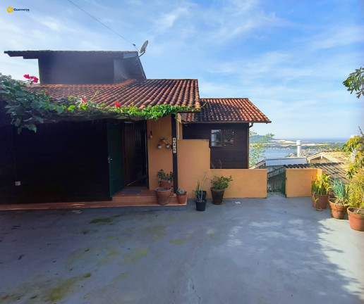 Imagem Casa com 3 Quartos à Venda, 657 m² em Lagoa Da Conceição - Florianópolis