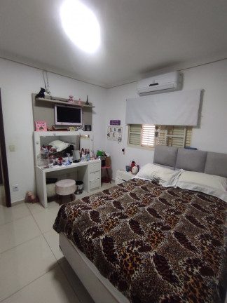Imagem Casa de Condomínio com 3 Quartos à Venda, 220 m² em Quinta Ranieri - Bauru Imagem Casa de Condomínio com 3 Quartos à Venda, 220 m² em Quinta Ranieri - Bauru