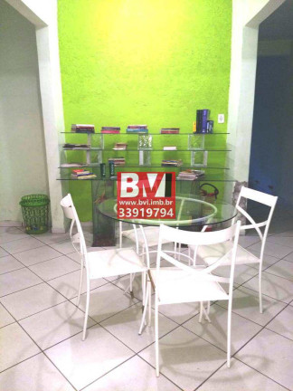 Imagem Casa com 3 Quartos à Venda, 340 m² em Ramos - Rio De Janeiro