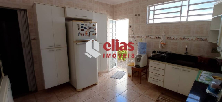 Imagem Casa com 3 Quartos à Venda, 308 m² em Vila Souto - Bauru