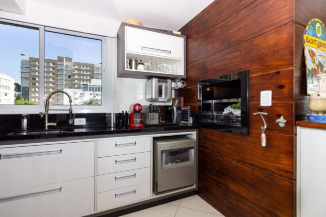 Imagem Imóvel com 2 Quartos à Venda, 85 m² em Auxiliadora - Porto Alegre Imagem Imóvel com 2 Quartos à Venda, 85 m² em Auxiliadora - Porto Alegre