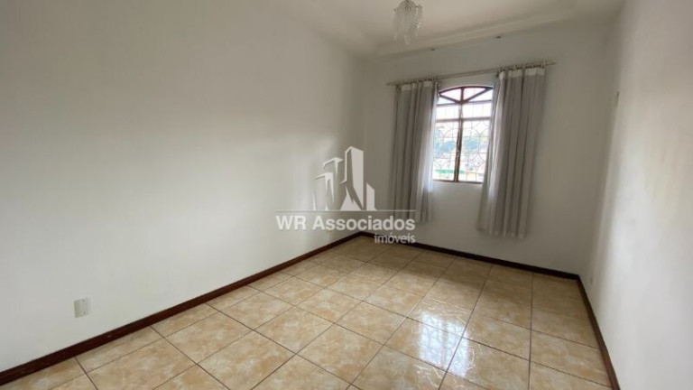 Imagem Casa com 4 Quartos à Venda, 480 m² Imagem Casa com 4 Quartos à Venda, 480 m²